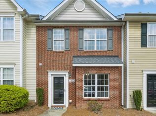 1852 Olivers Crossing Cir, Winston Salem, NC 27127