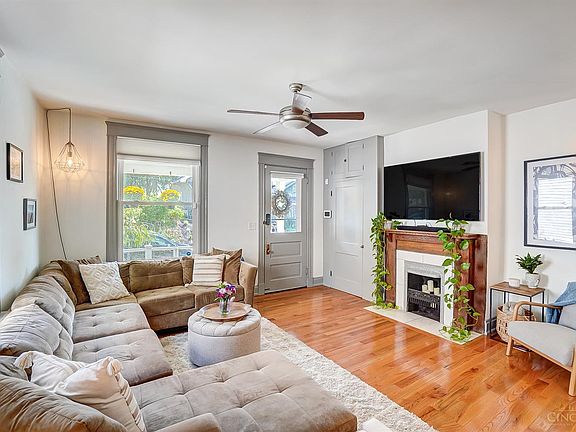 5th image of 2718 Willard Ave