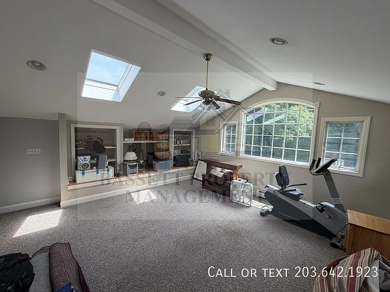 25 Glenbrook Dr — Photo 23