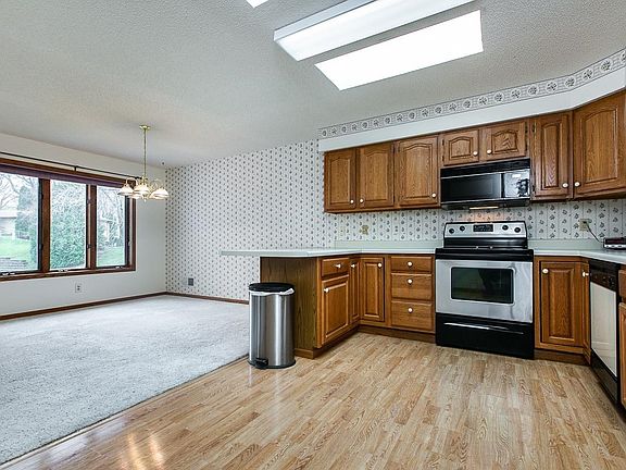 4th image of 3134 Pasadena Ct