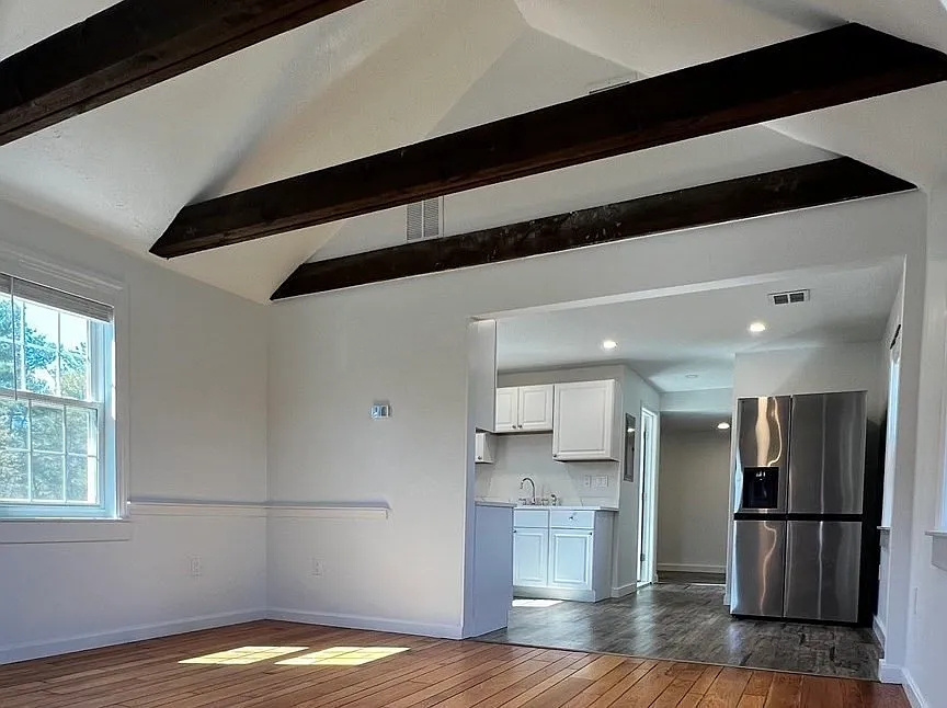2 bed, 1282 sqft, $2,750 — Photo 2