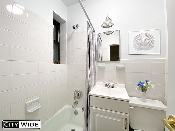 3rd image of 332 E 93rd St APT 2A