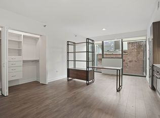 228 W Hubbard St, Chicago, IL 60654