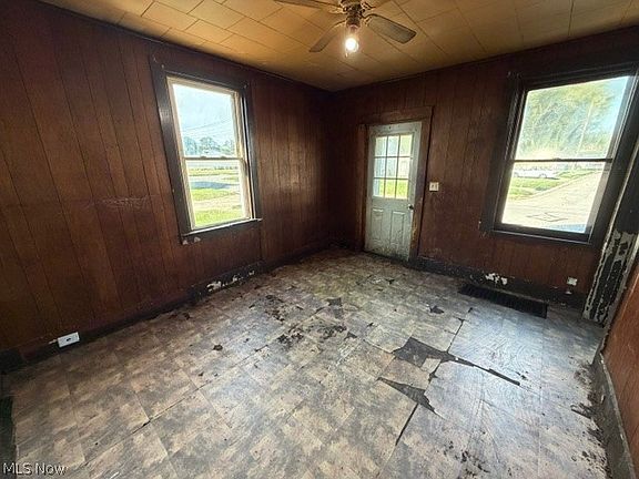2nd image of 1616 Prospect St