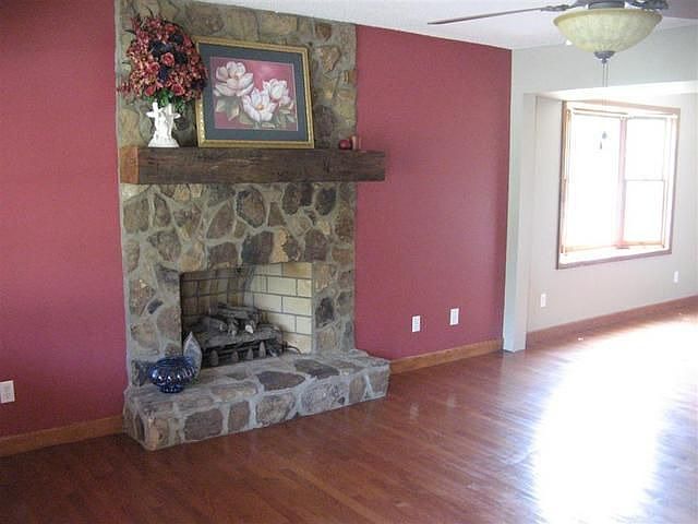 2nd image of 535 Anderson Chapel Cir