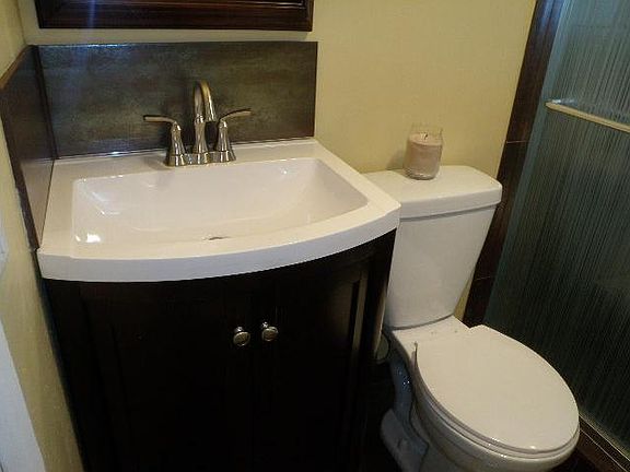 4th image of 2815 NE 33rd Ave APT 104