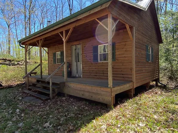 Mount Tom Ln, Wellsboro, PA 16901