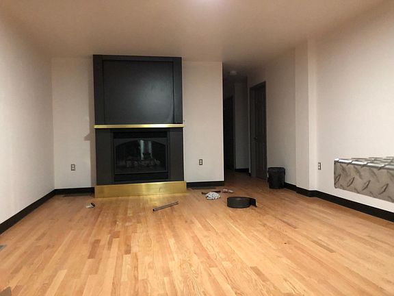 2nd image of 4086 Sycamore Dr