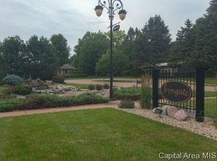 5305 Irongate Dr, Springfield, IL 62711