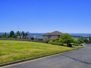 1817 NW Columbia Summit Dr, Camas, WA 98607