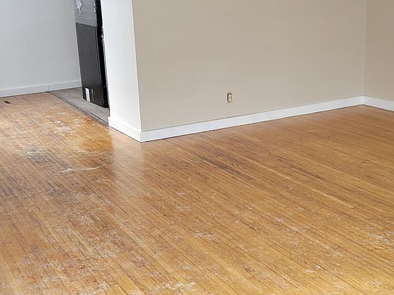 2nd image of 803 Sheridan Ave N #803