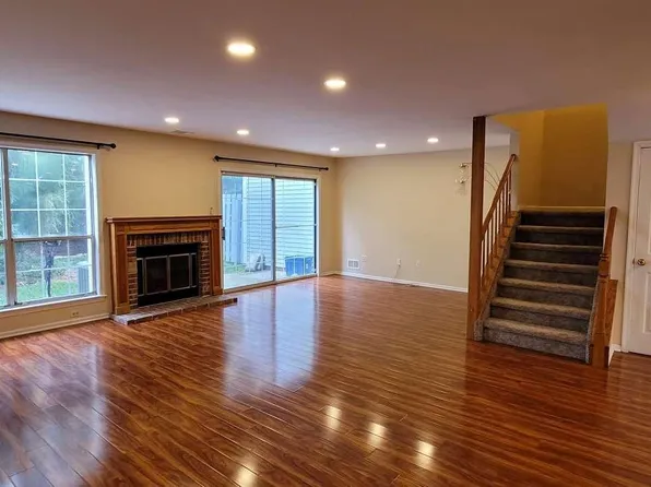 15 Colebrook Ct, Princeton, NJ 08540