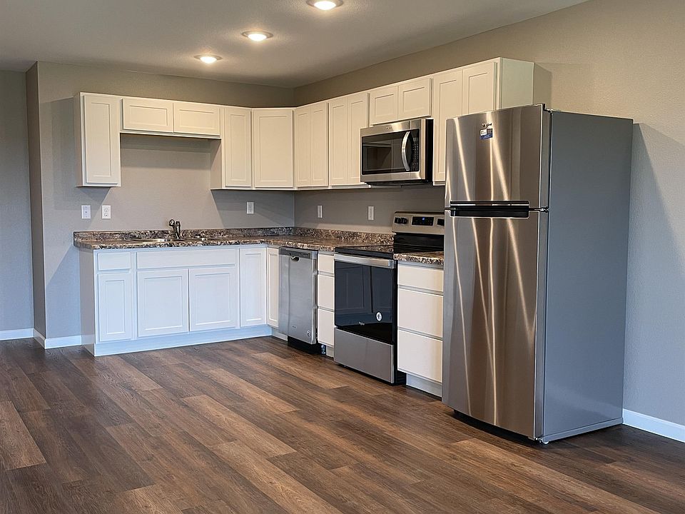1st image of 1011 30th St NW #127