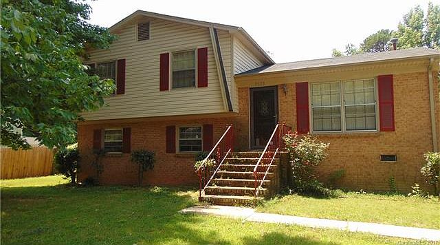 1st image of 2638 Clover Hill Ln