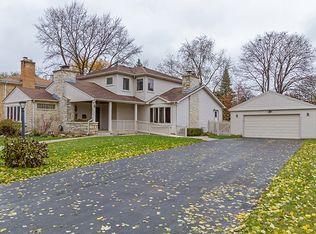 511 S Wa Pella Ave, Mount Prospect, IL 60056
