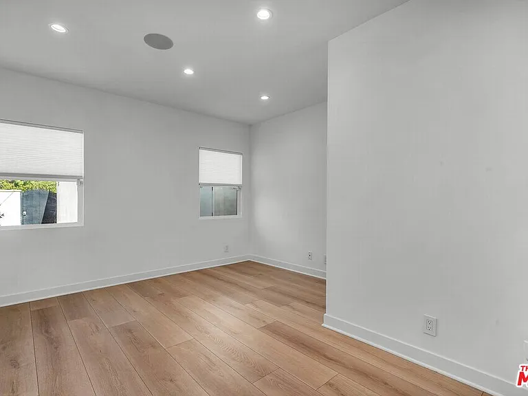 9343 W Olympic Blvd — Photo 14