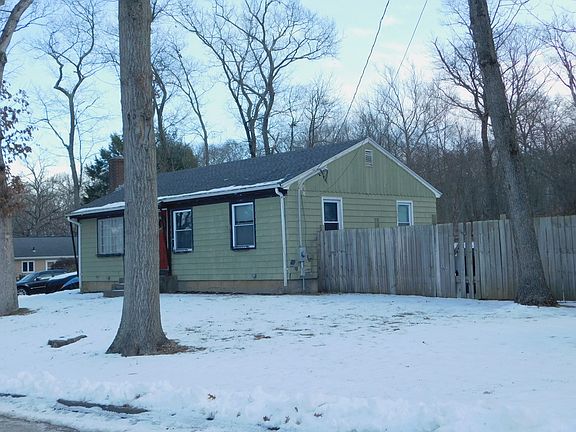 3rd image of 176 Patterson St