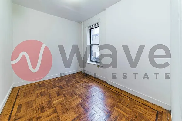 Rented by Wave Real Estate Group | media 7