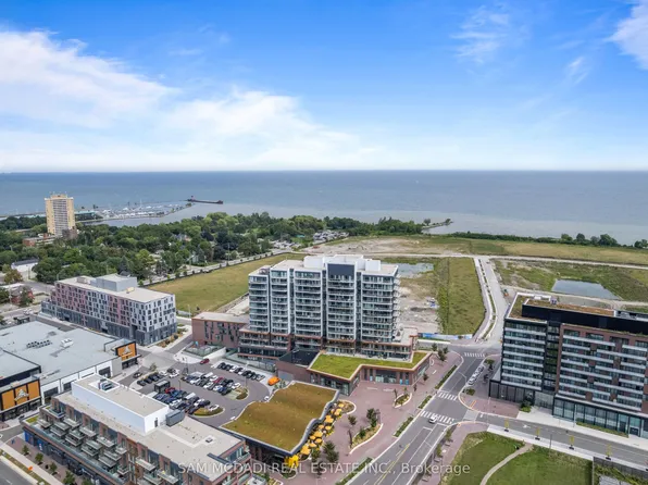 220 Missinnihe Way #304, Mississauga, ON L5H 0A9