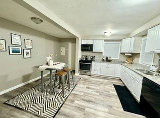 7516 Yacht Ave, Warren, MI 48091