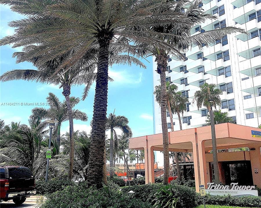 1st image of 2899 Collins Ave APT 1216