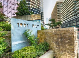 1001 Bay St #1618, Toronto, ON M5S 3A6