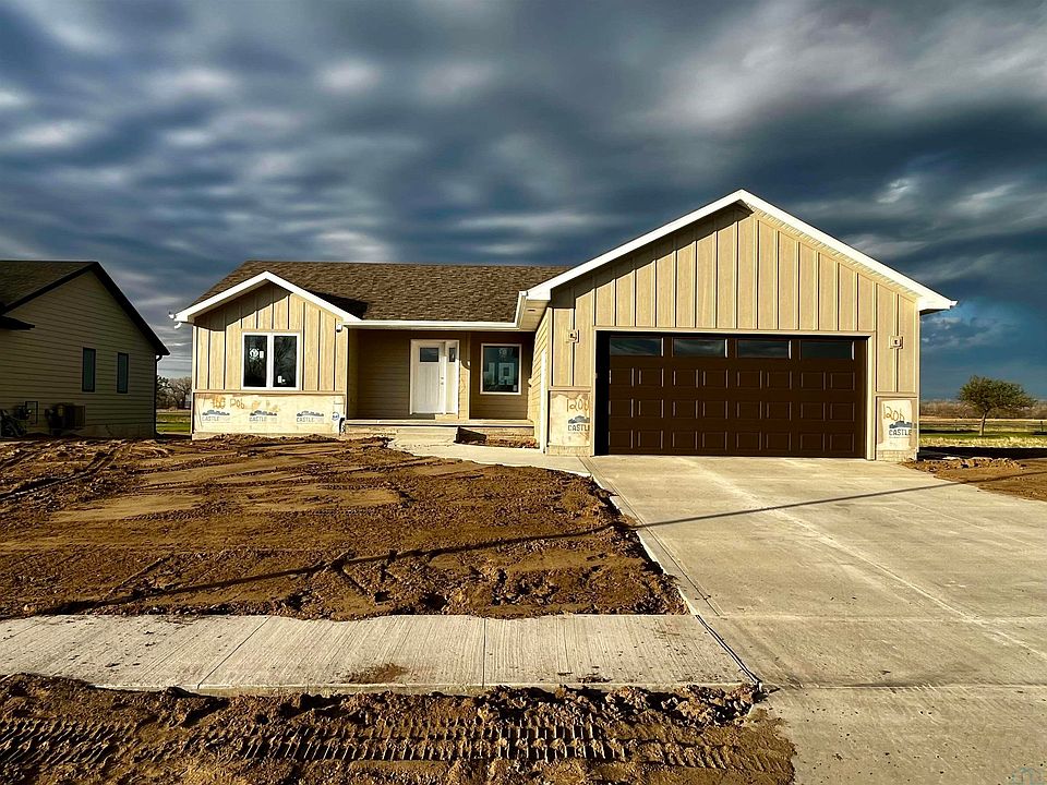 2nd image of 1206 Country Club Dr
