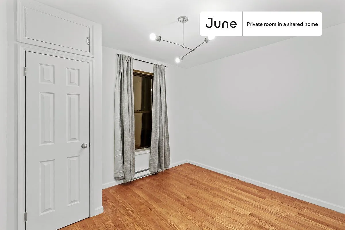 Full bedroom in 4 bed/1 bath home in Upper West Side #764 B — Photo 2