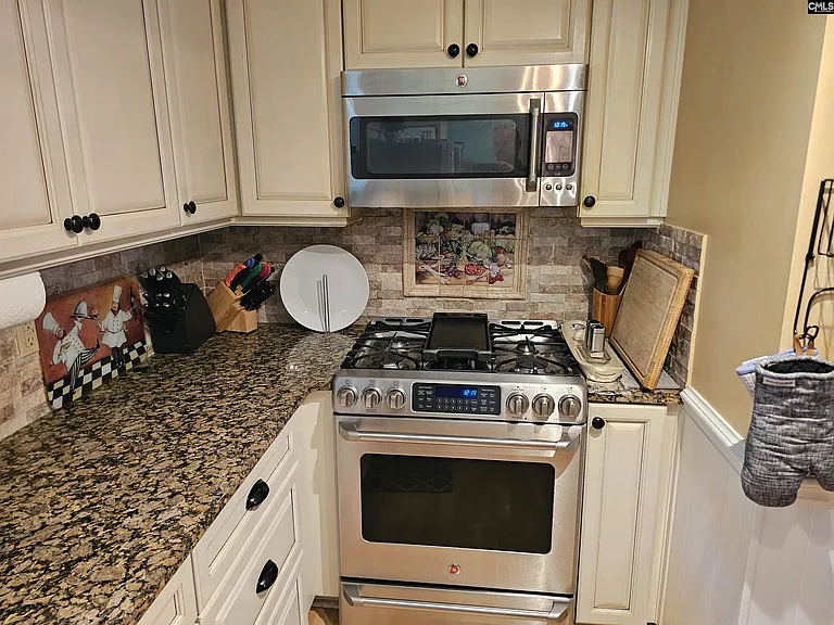625 Challedon Dr — Photo 12