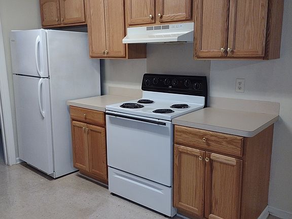 3rd image of 2231 N Rose Park Ave #1