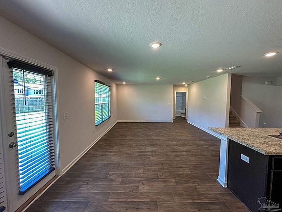 5th image of 10614 Queens Gate Cir