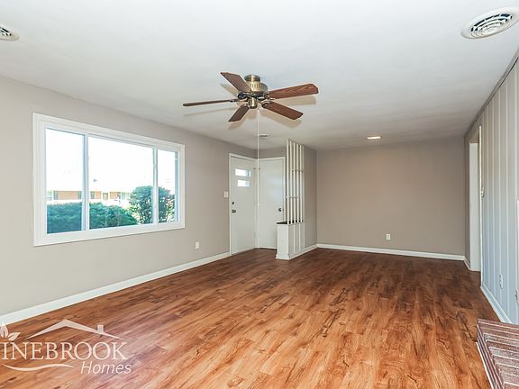 4th image of 110 W Sunrise Ave