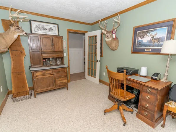 2283 Pioneer Ave, Winterset, IA 50273