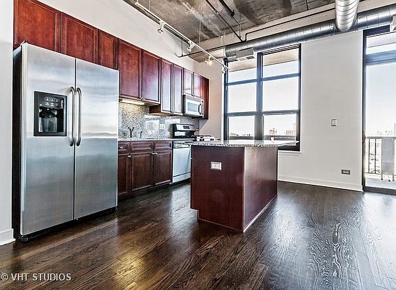 5th image of 833 W 15th Pl Unit 704-W