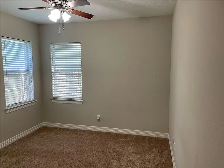 15480 Constellation Cir W — Photo 22