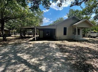 526 Frio St, Lockhart, TX 78644