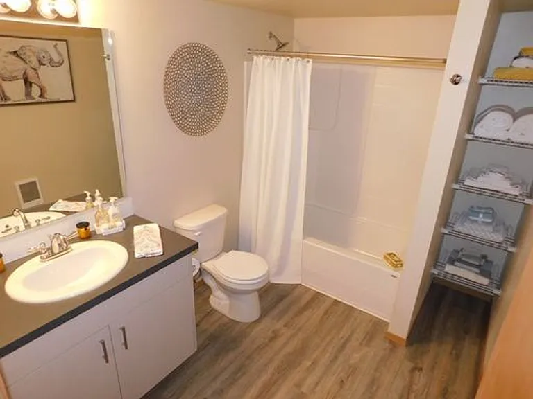 5915 Lake Grove St SW — Photo 17