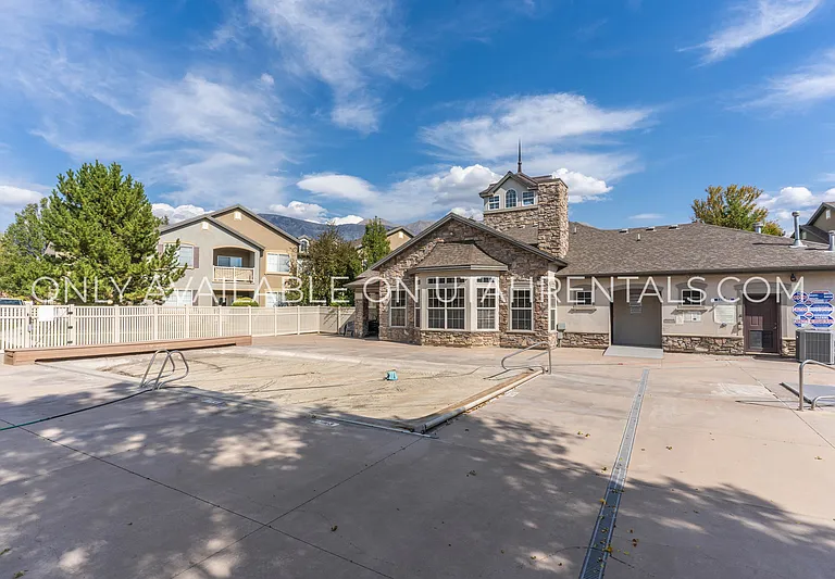 1508 W 110 N — Photo 21
