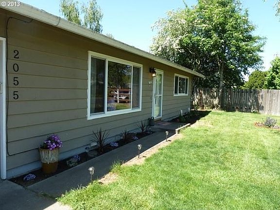 3rd image of 2055 SE Imlay Ave