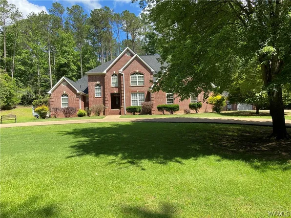 810 Berry Cir NW, Fayette, AL 35555