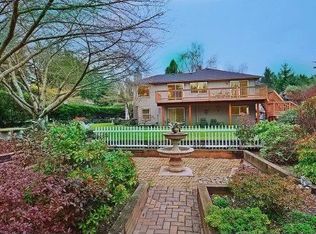 605 Horizon View Pl NW, Bainbridge Island, WA 98110