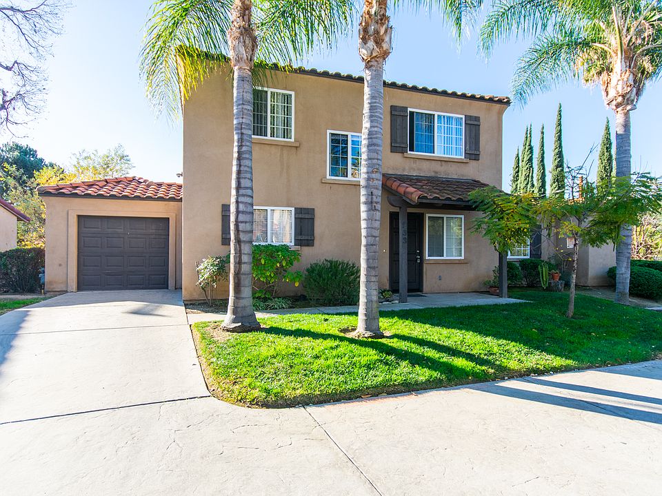 1st image of 233 Vista Glen Ln
