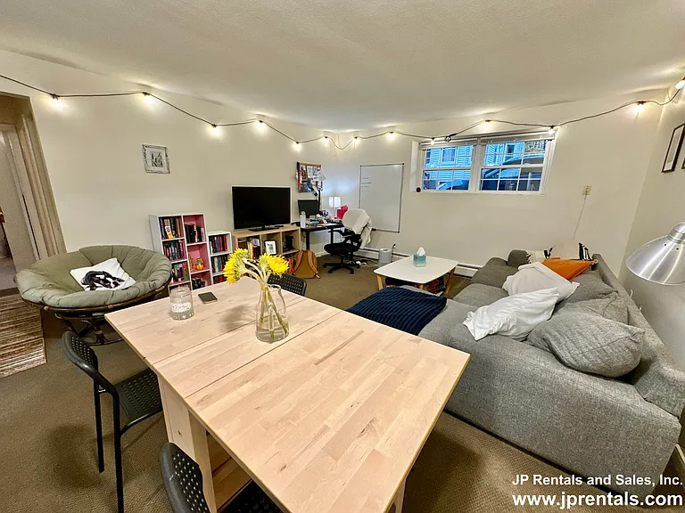 804 Centre St #7 — Photo 3