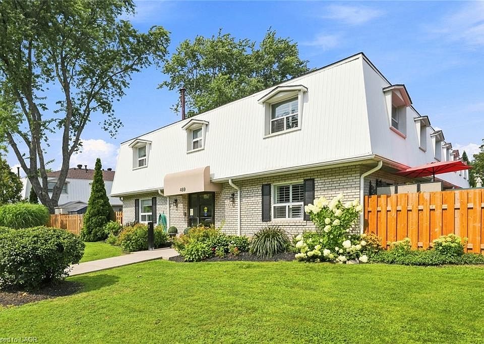 1st image of 469 Claridge Rd #6