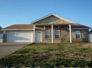1307 E Eastview Dr, Rogers, AR 72758