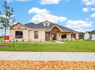 1607 Hunt Dr, Salado, TX 76571