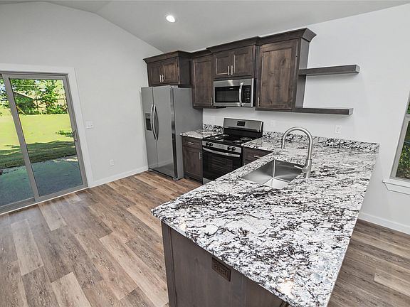 4th image of 418 Whittmore Dr #1