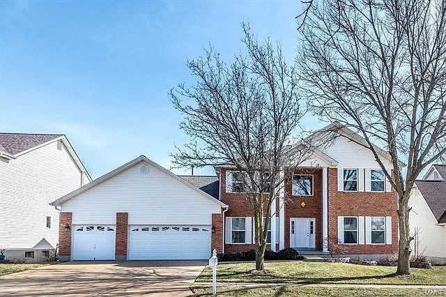 208 Harbour Pointe Dr photo 1