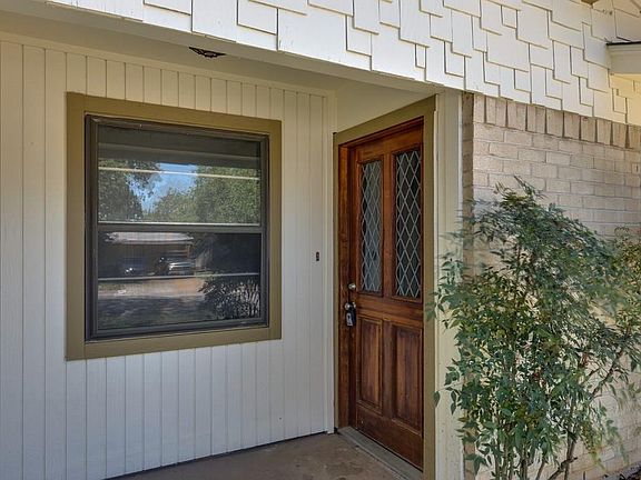 4th image of 701 Johns Dr