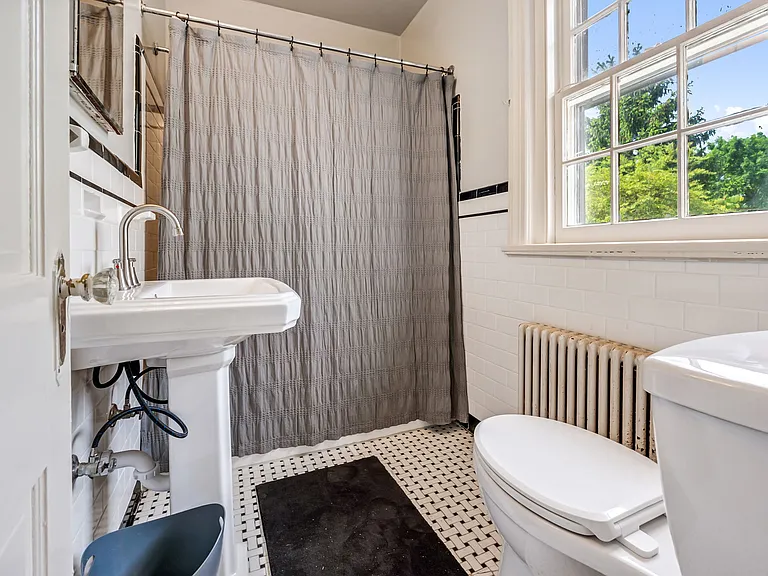 3408 Montrose Ave — Photo 20
